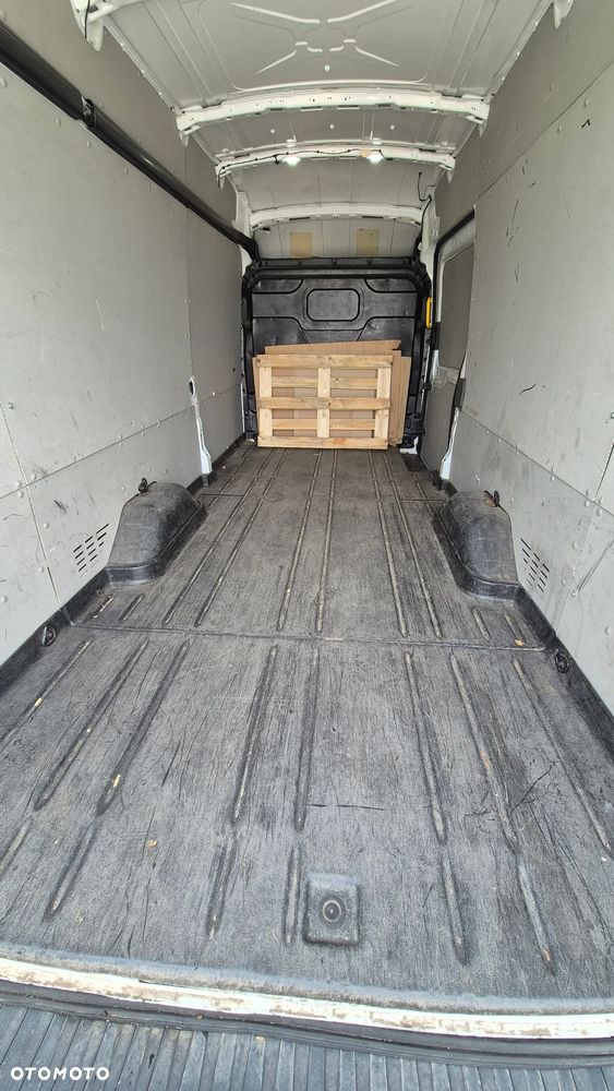Ford Transit - 19