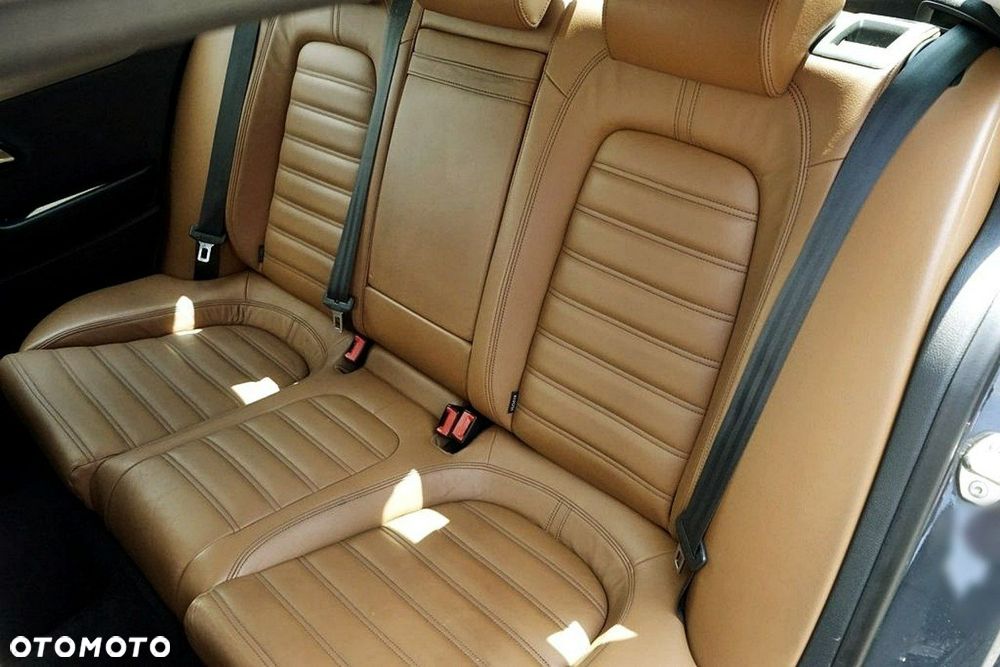 Volkswagen Passat CC - 21