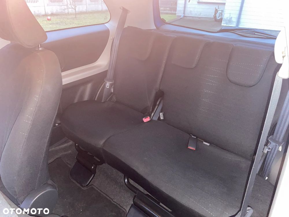 Toyota Yaris 1.0 VVT-i - 10