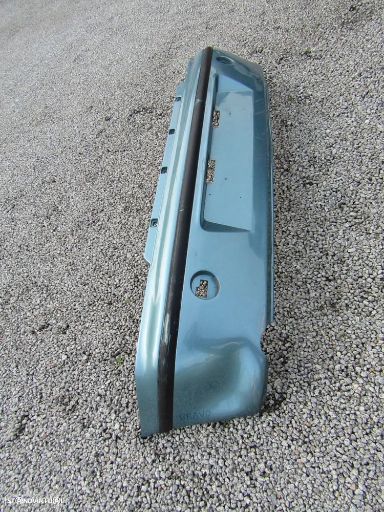 Para-choques tras FIAT BRAVO em bom estado Original - 2