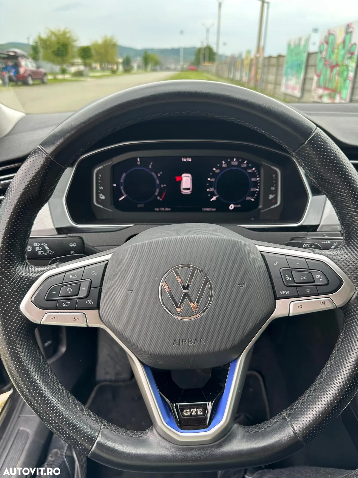 Volkswagen Passat - 9
