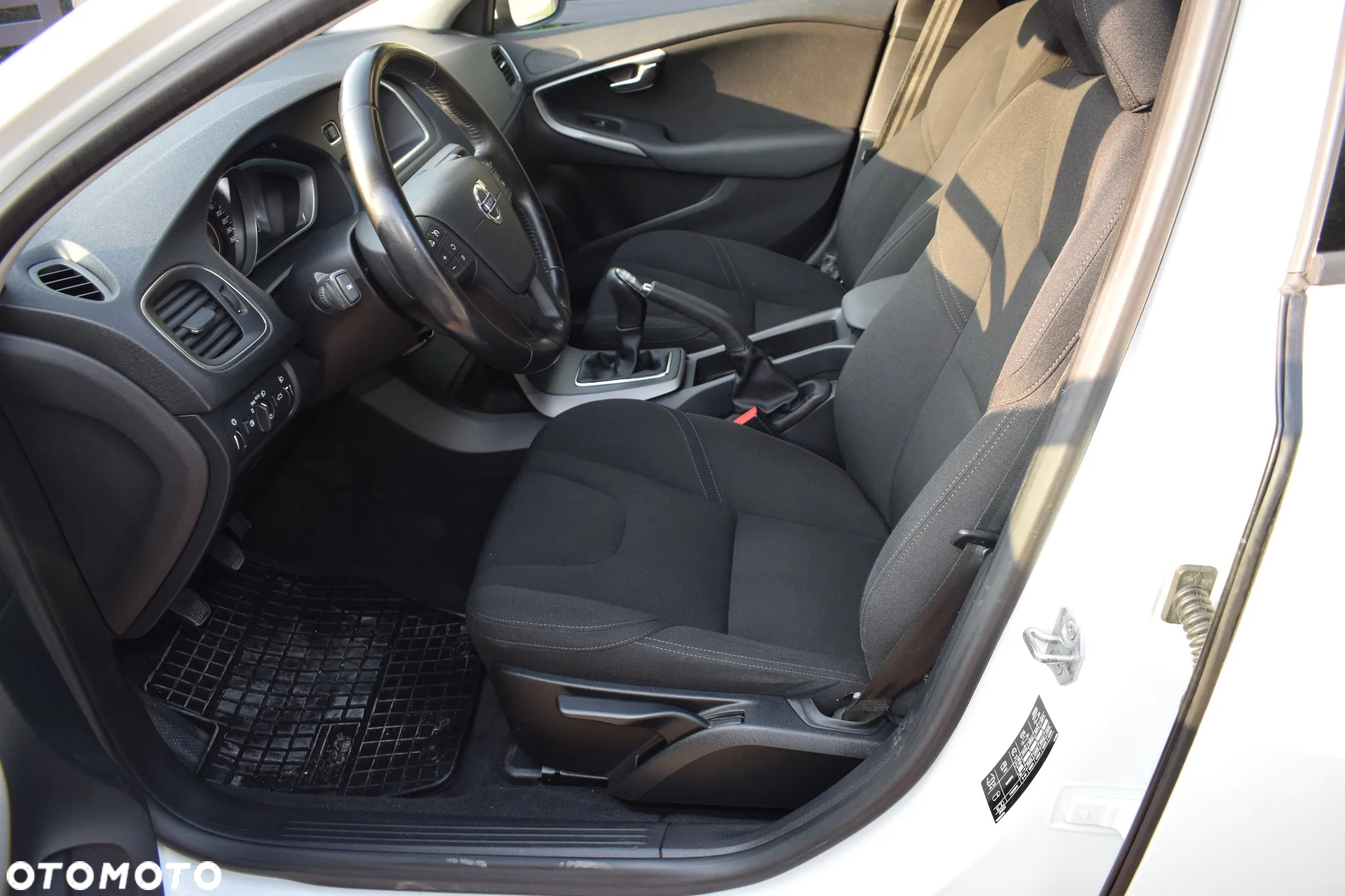Volvo V40 D2 Momentum - 7