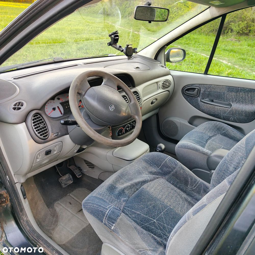 Renault Scenic 1.6 16V EXpression - 13