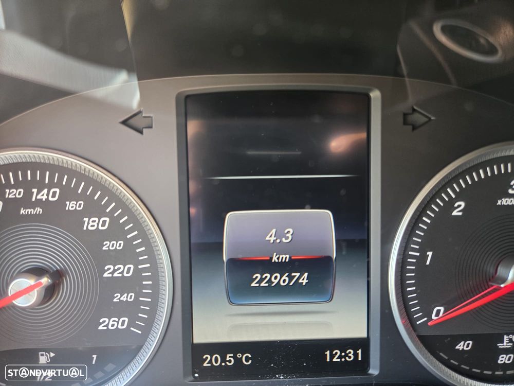 Mercedes-Benz C 220 - 11