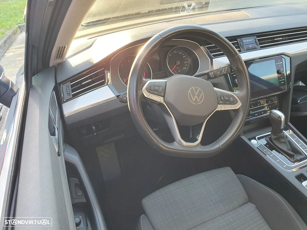 VW Passat Variant 2.0 TDi Business DSG - 8