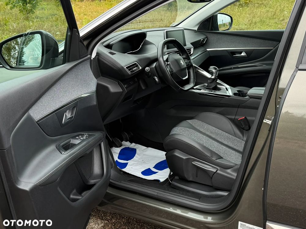 Peugeot 3008 1.5 BlueHDi Allure S&S - 12