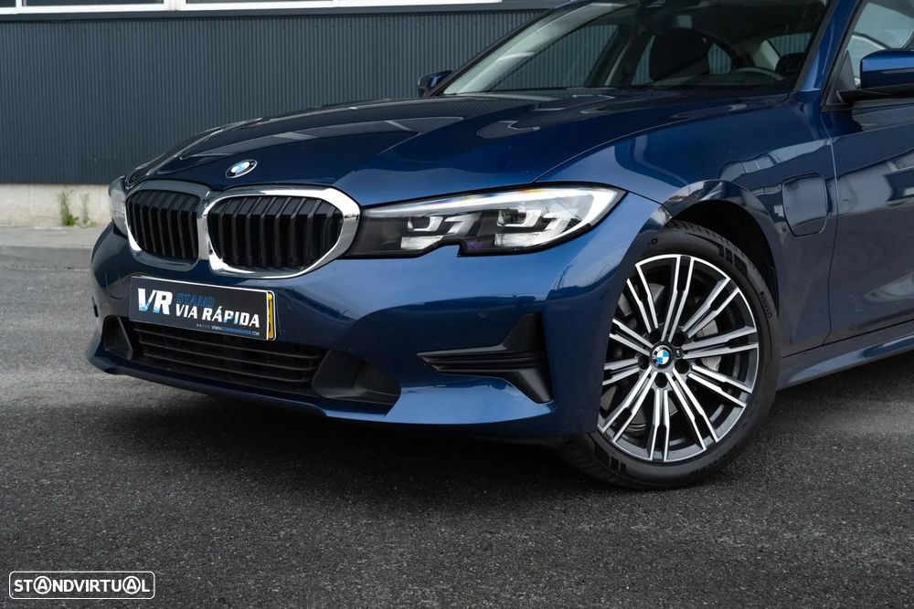 BMW 330 e Line Luxury Auto - 26