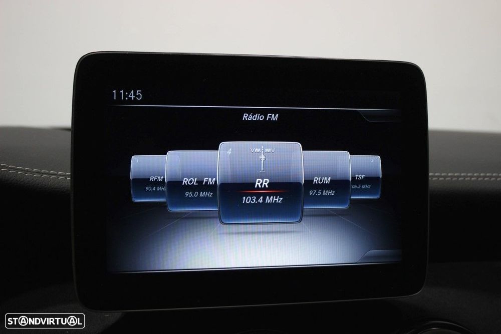 Mercedes-Benz CLA 220 - 36