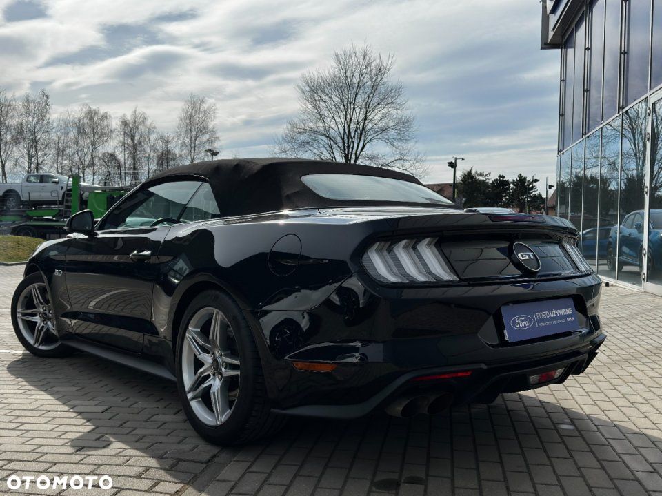 Ford Mustang - 9