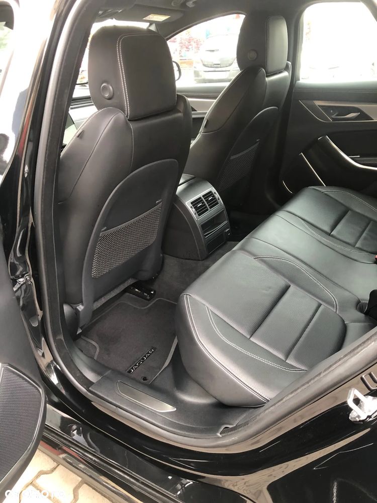 Jaguar XF 2.0 D200 mHEV AWD R-Dynamic S - 12