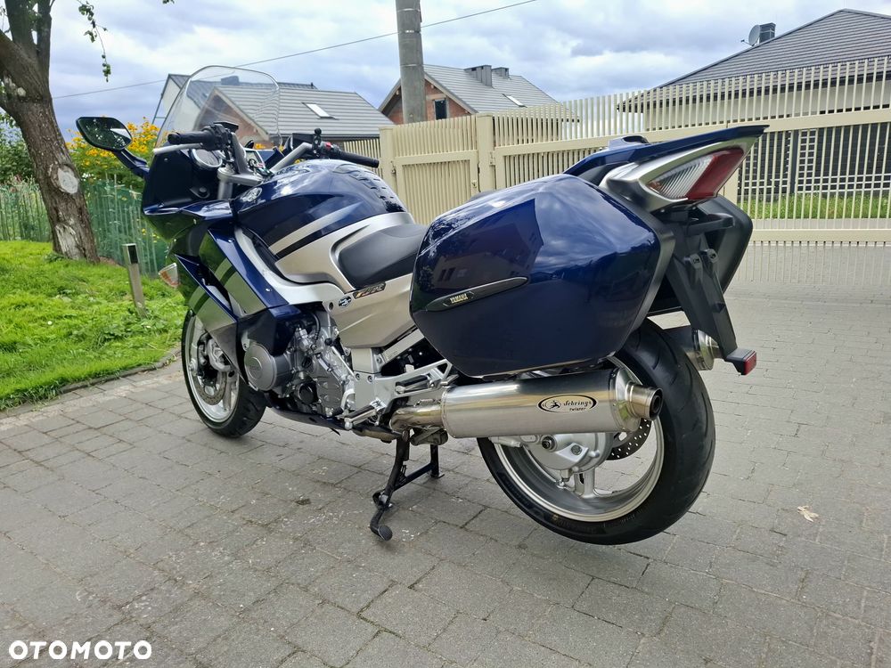Yamaha FJR - 32