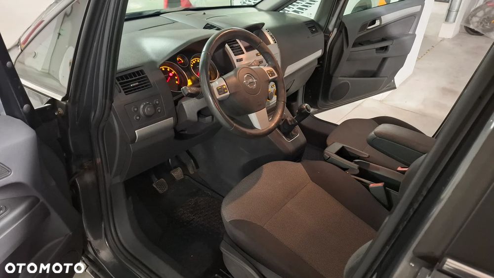 Opel Zafira 1.6 - 6