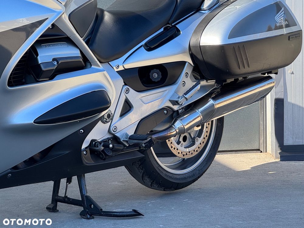 Honda ST - 28