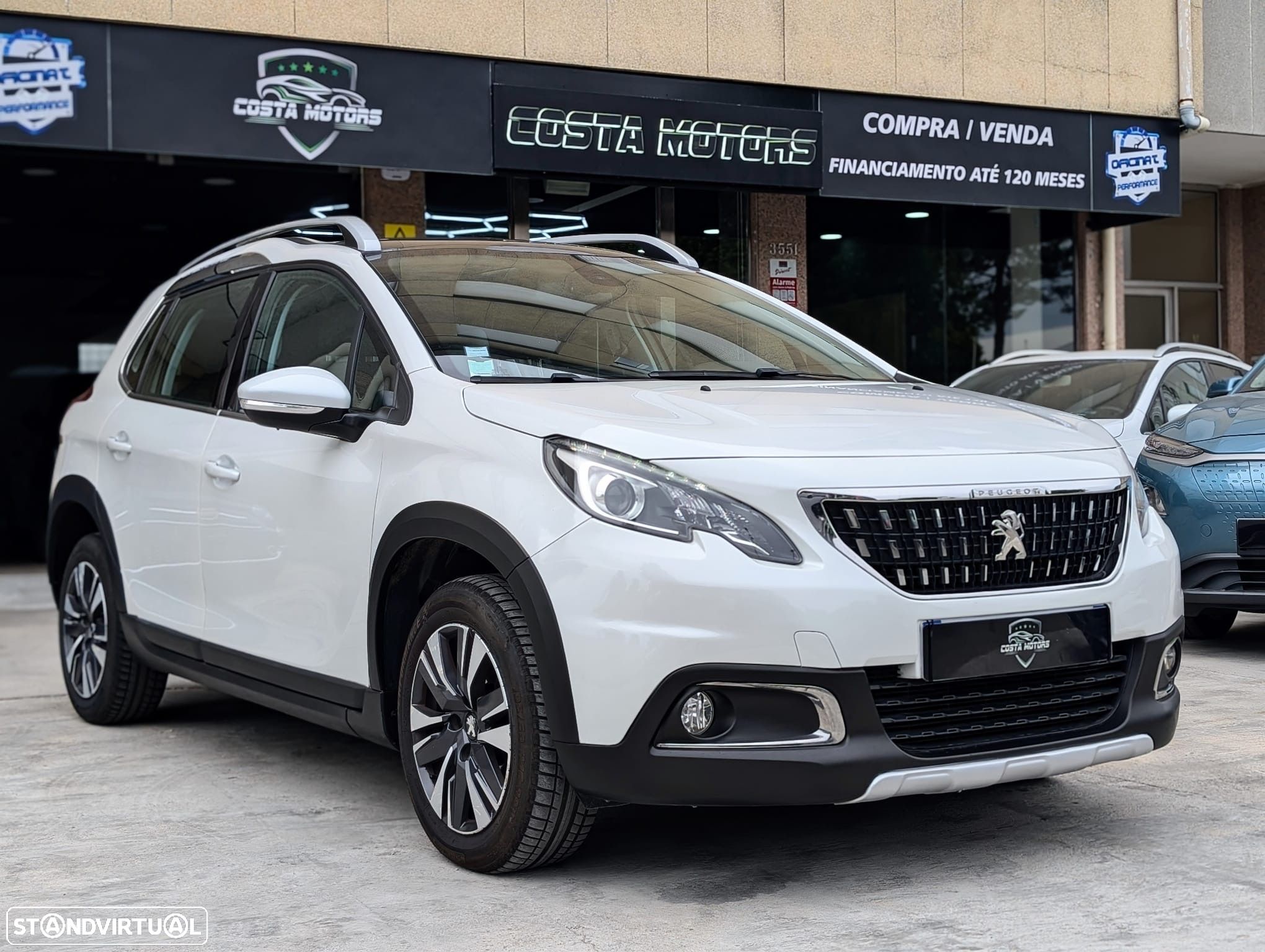 Peugeot 2008 1.5 BlueHDi Allure EAT6 - 1