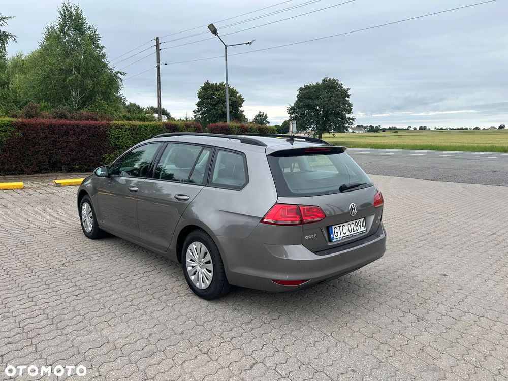 Volkswagen Golf - 2