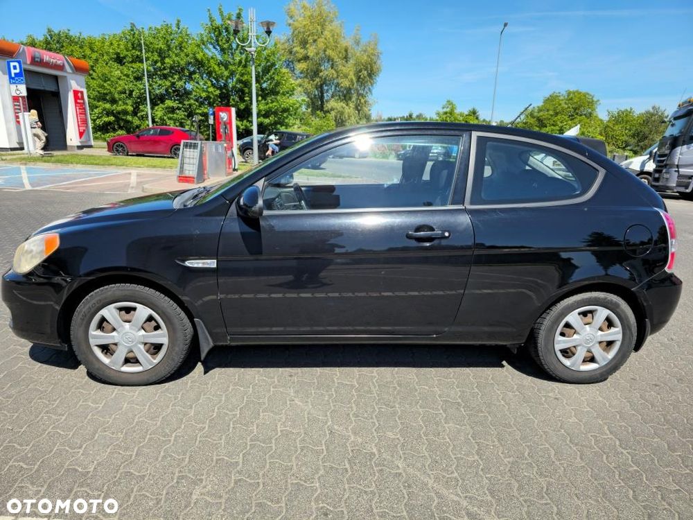 Hyundai Accent 1.4 Comfort - 8