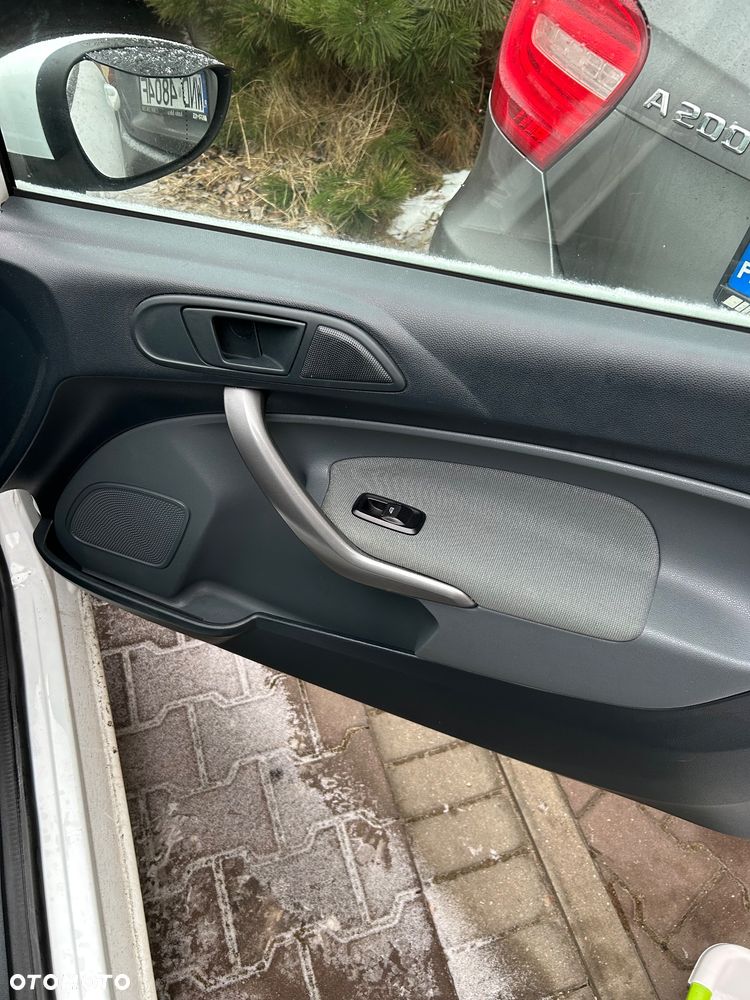 Ford Fiesta 1.4 TDCi Trend - 24