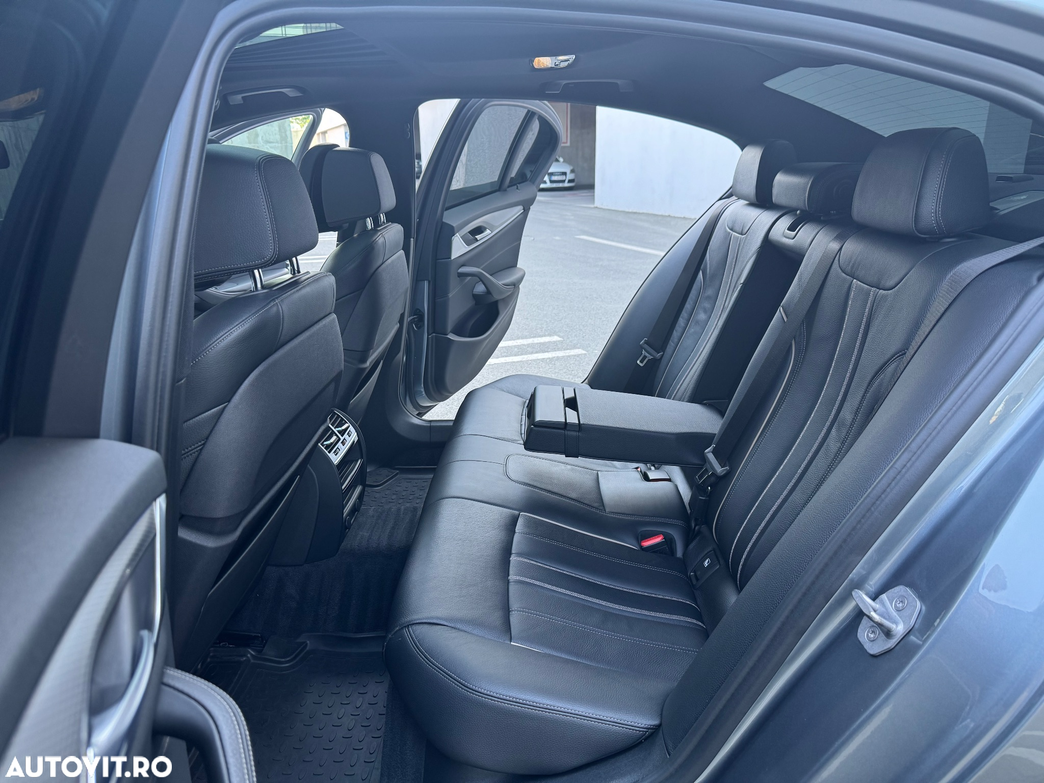 BMW Seria 5 530d xDrive Aut. - 14
