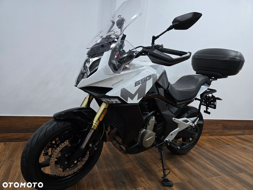 CFMoto MT - 4
