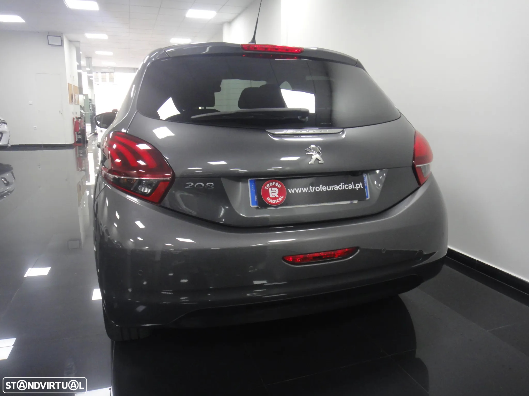 Peugeot 208 PureTech 110 Stop & Start Tech Edition - 8