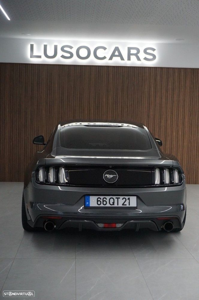 Ford Mustang 2.3i EcoBoost - 36