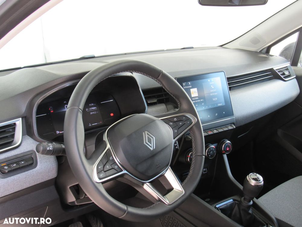 Renault Clio - 26