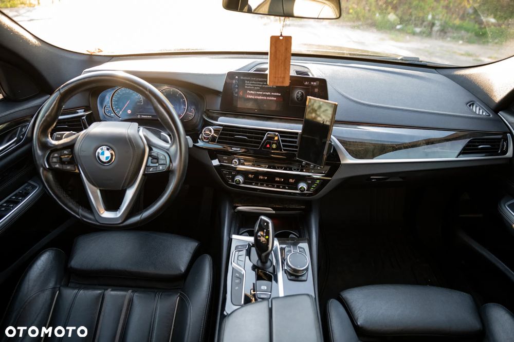 BMW 6GT 640i xDrive - 15