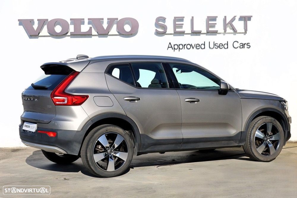 Volvo XC 40 1.5 T2 Momentum Plus - 2