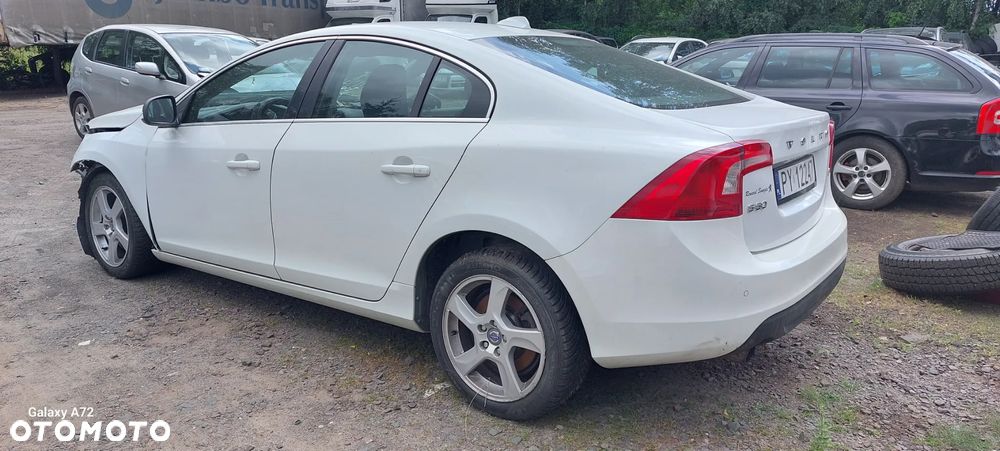 Volvo S60 D2 Momentum - 6