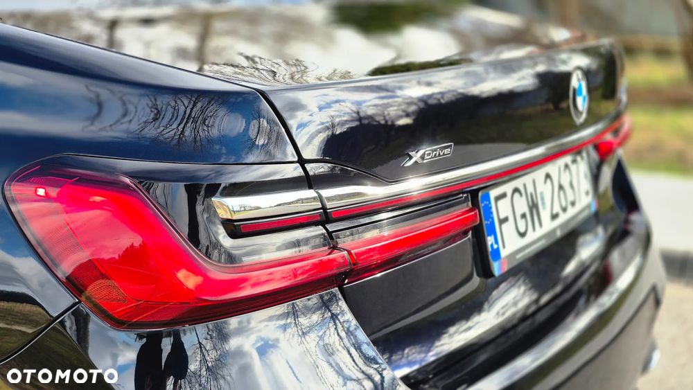 BMW Seria 7 750d xDrive sport - 36
