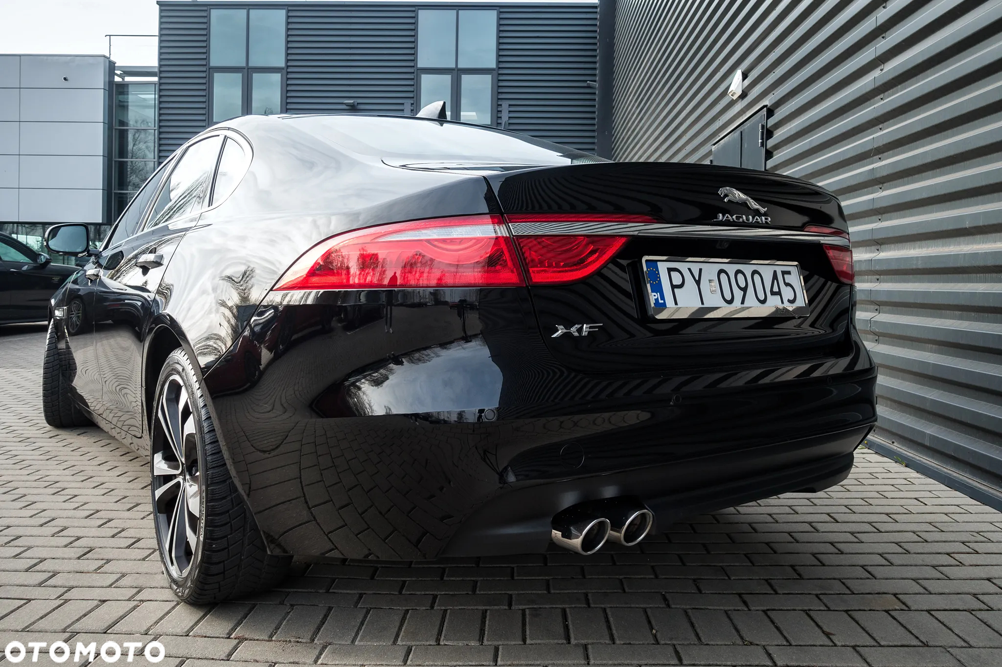 Jaguar XF - 5