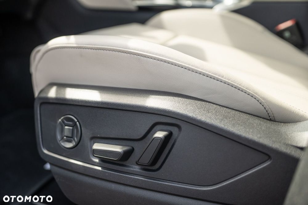 Audi Q5 Sportback - 14