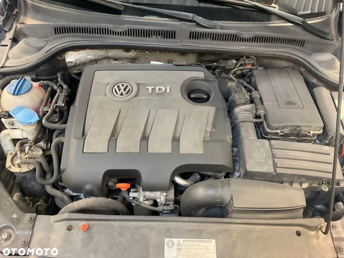 Volkswagen Jetta - 5