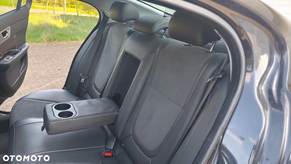 Jaguar XF 3.0 V6 S Premium Luxury - 14