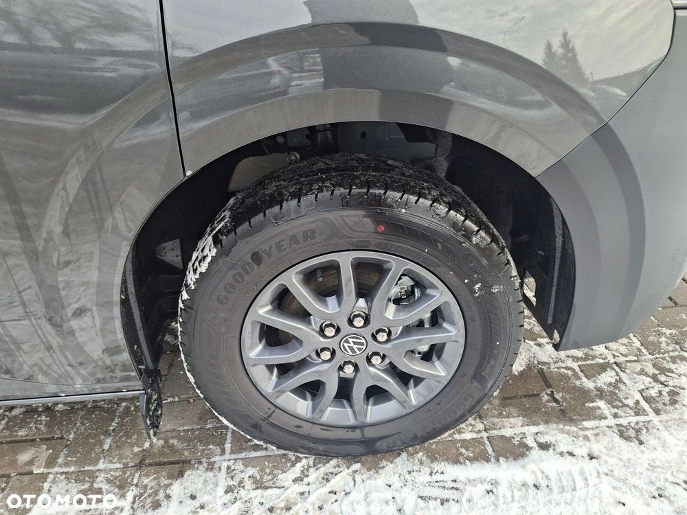 Volkswagen Caravelle - 8