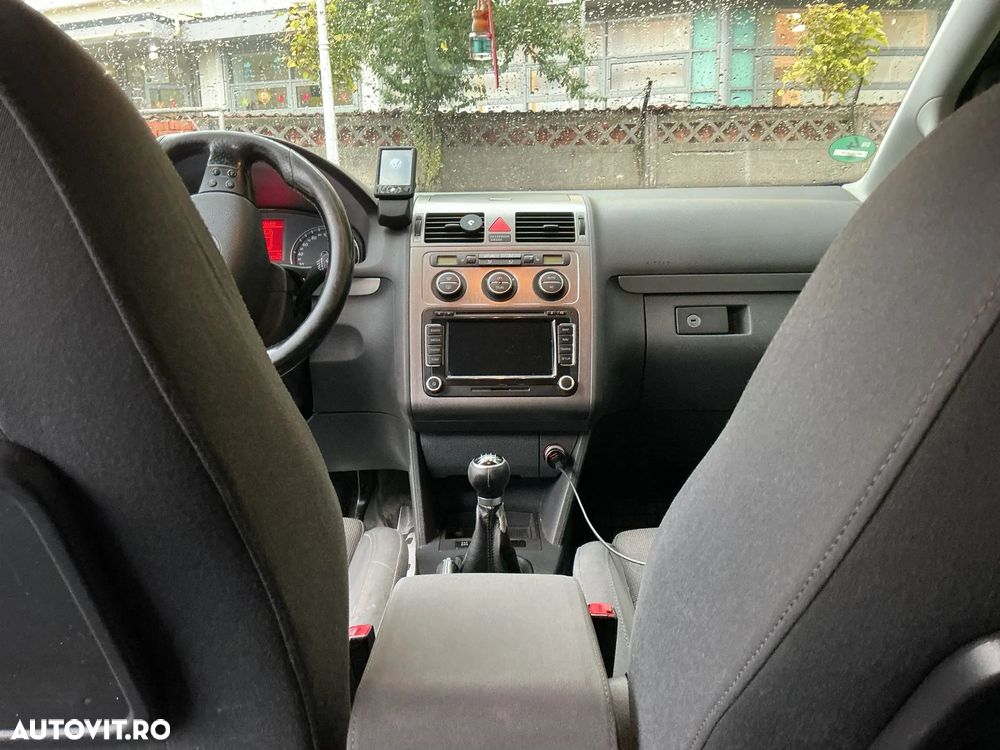 Volkswagen Touran - 5