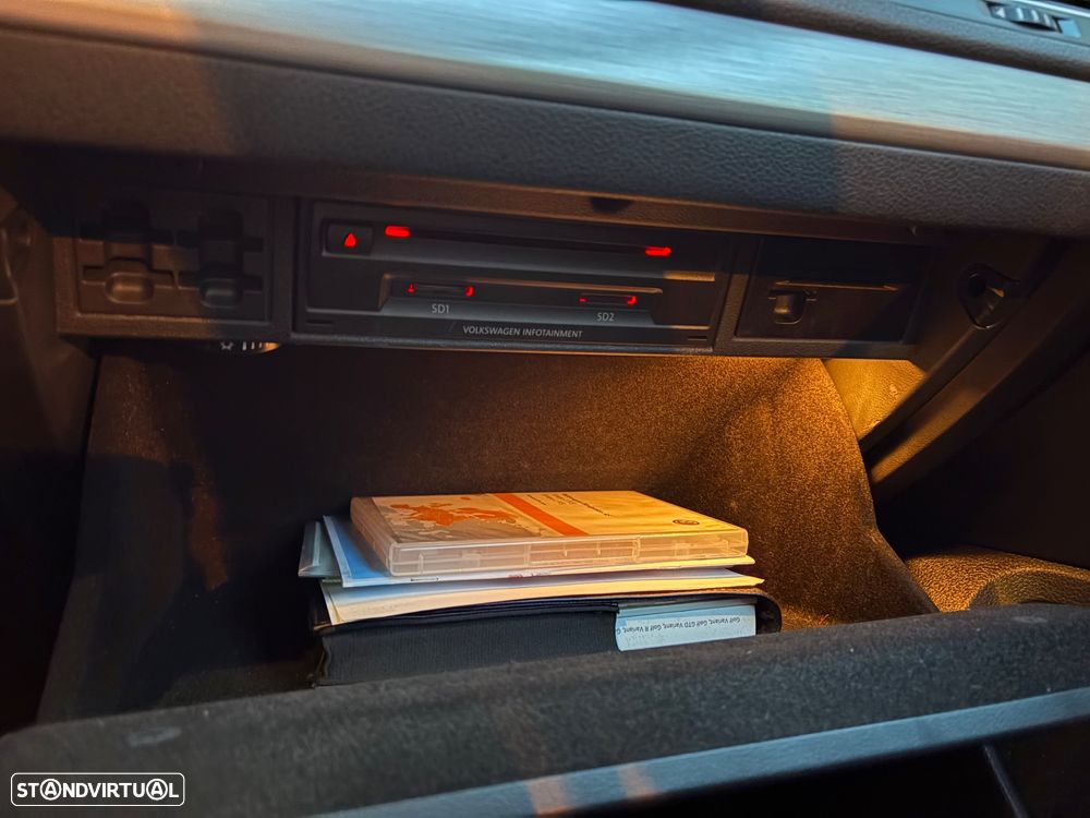 VW Golf Variant 1.6 TDi BlueMotion Confortline - 21