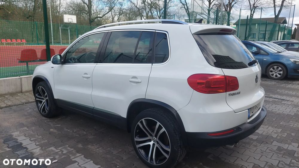 Volkswagen Tiguan 2.0 TDI 4Mot Perfectline R-Style DSG - 14