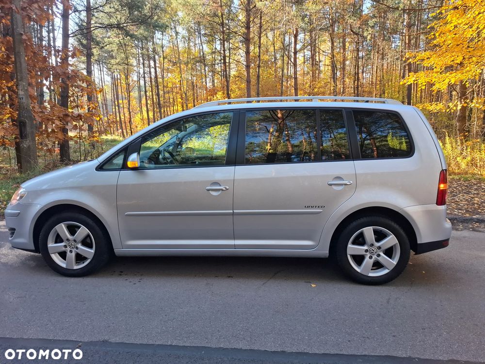 Volkswagen Touran 2008 photo 5