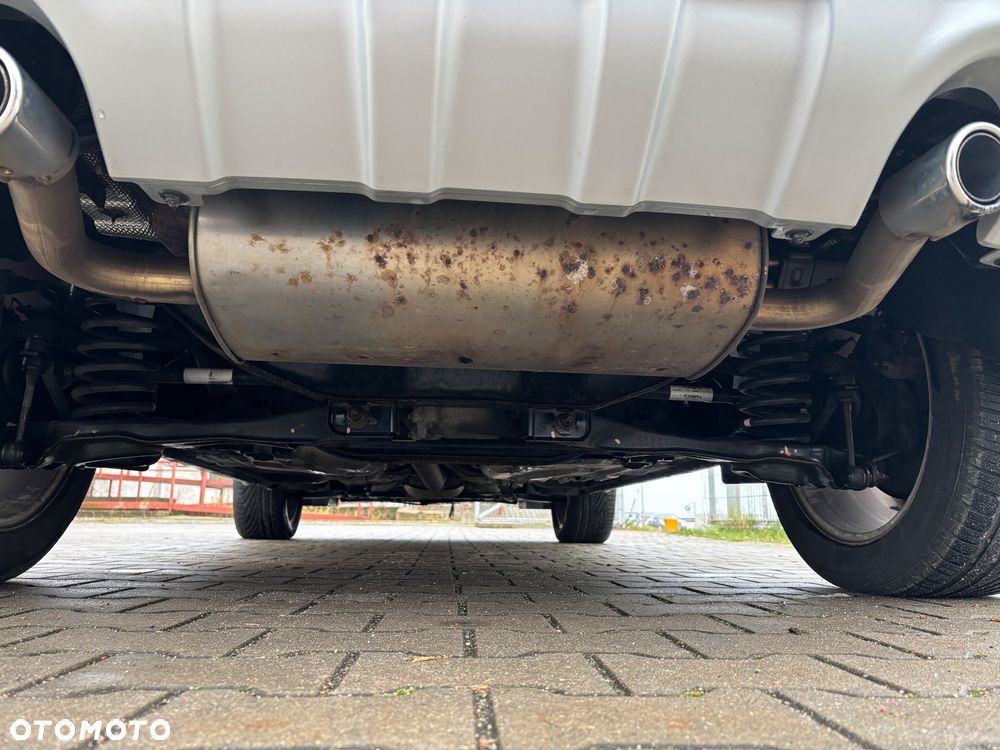 Ford Kuga 2.0 TDCi 4x4 Titanium - 32