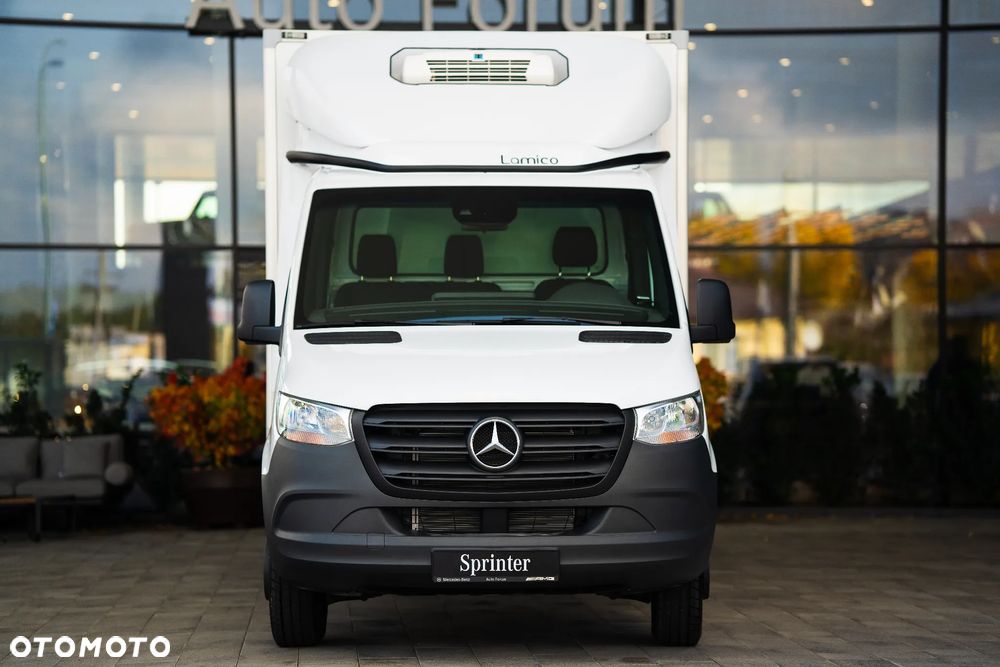 Mercedes-Benz Sprinter - 2