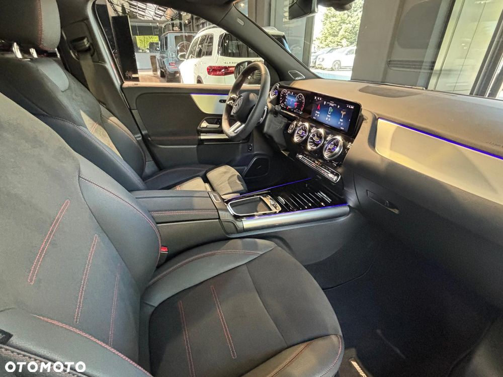 Mercedes-Benz GLA 200 AMG Line - 9