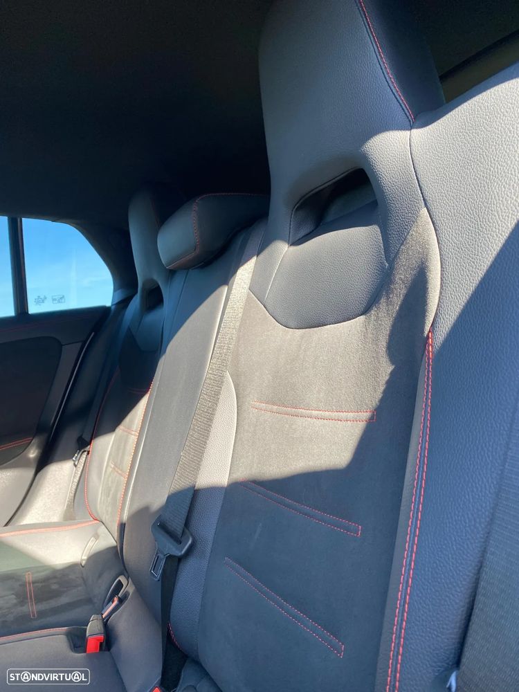 Mercedes-Benz CLA 250 e 8G-DCT AMG Line - 15