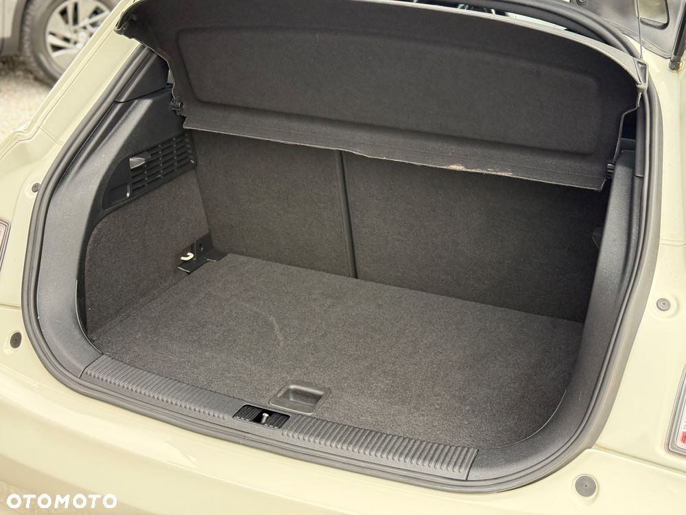 Audi A1 Sportback 1.4 TFSI S tronic S line Sportpaket - 25