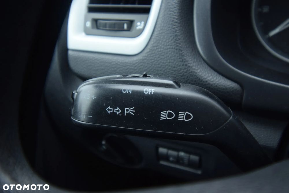 Skoda Fabia 1.2 HTP Ambiente - 24