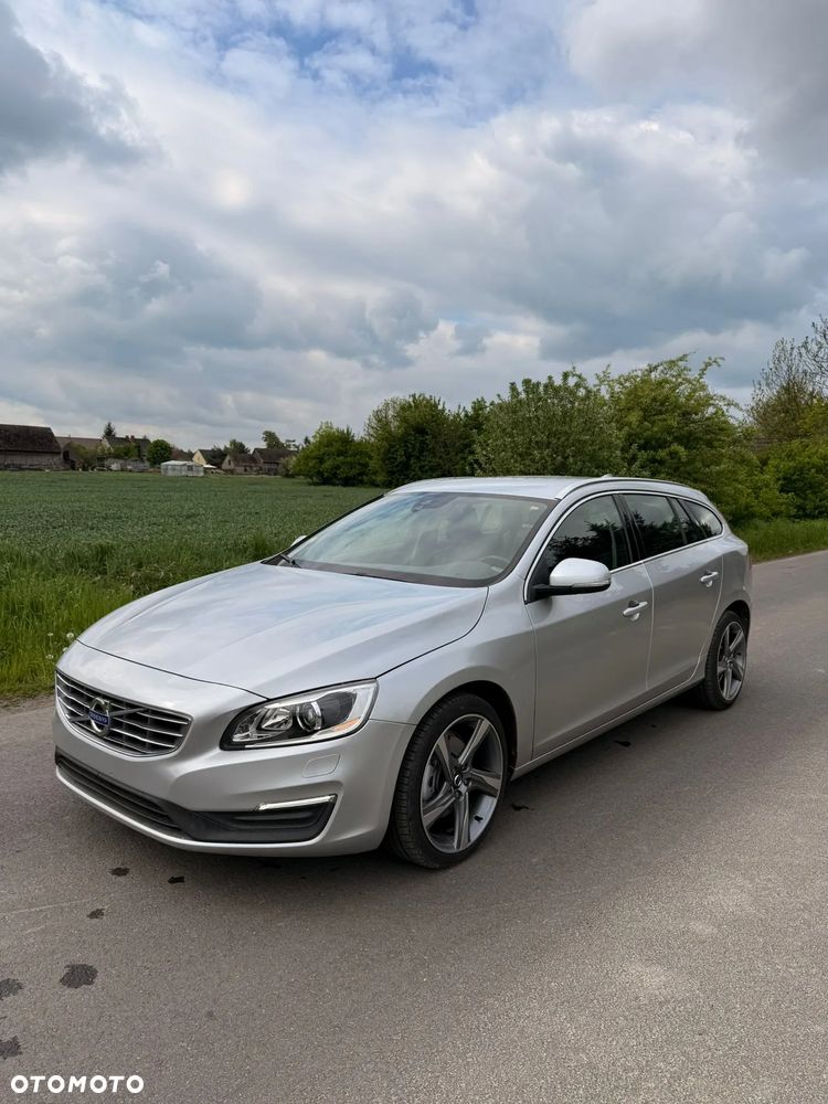 Volvo V60 D3 Kinetic - 1