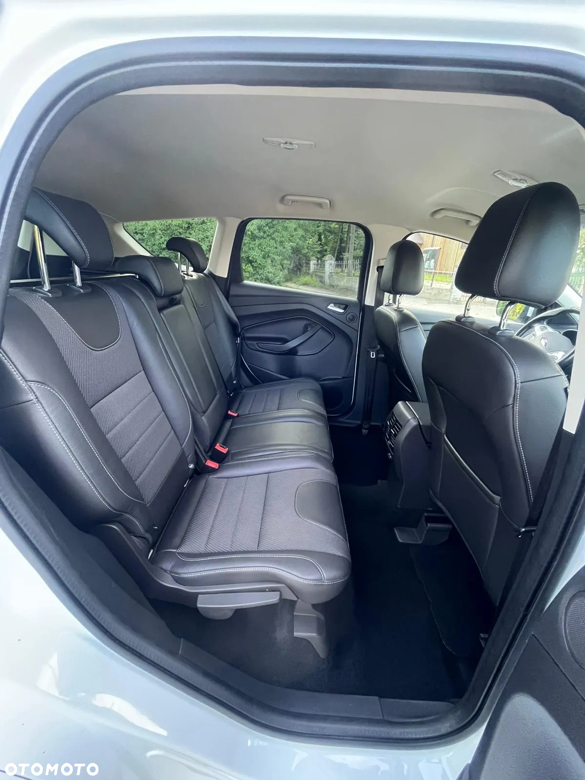 Ford Kuga - 13