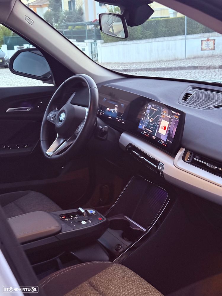 BMW iX1 xDrive30 xLine - 18