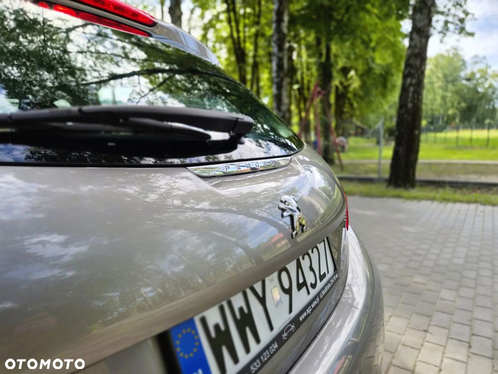 Peugeot 208 - 27