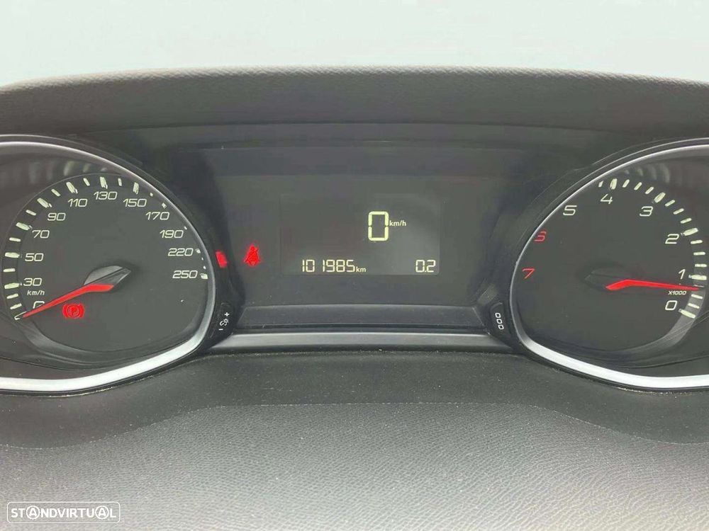 Peugeot 308 1.2 PureTech Style - 12